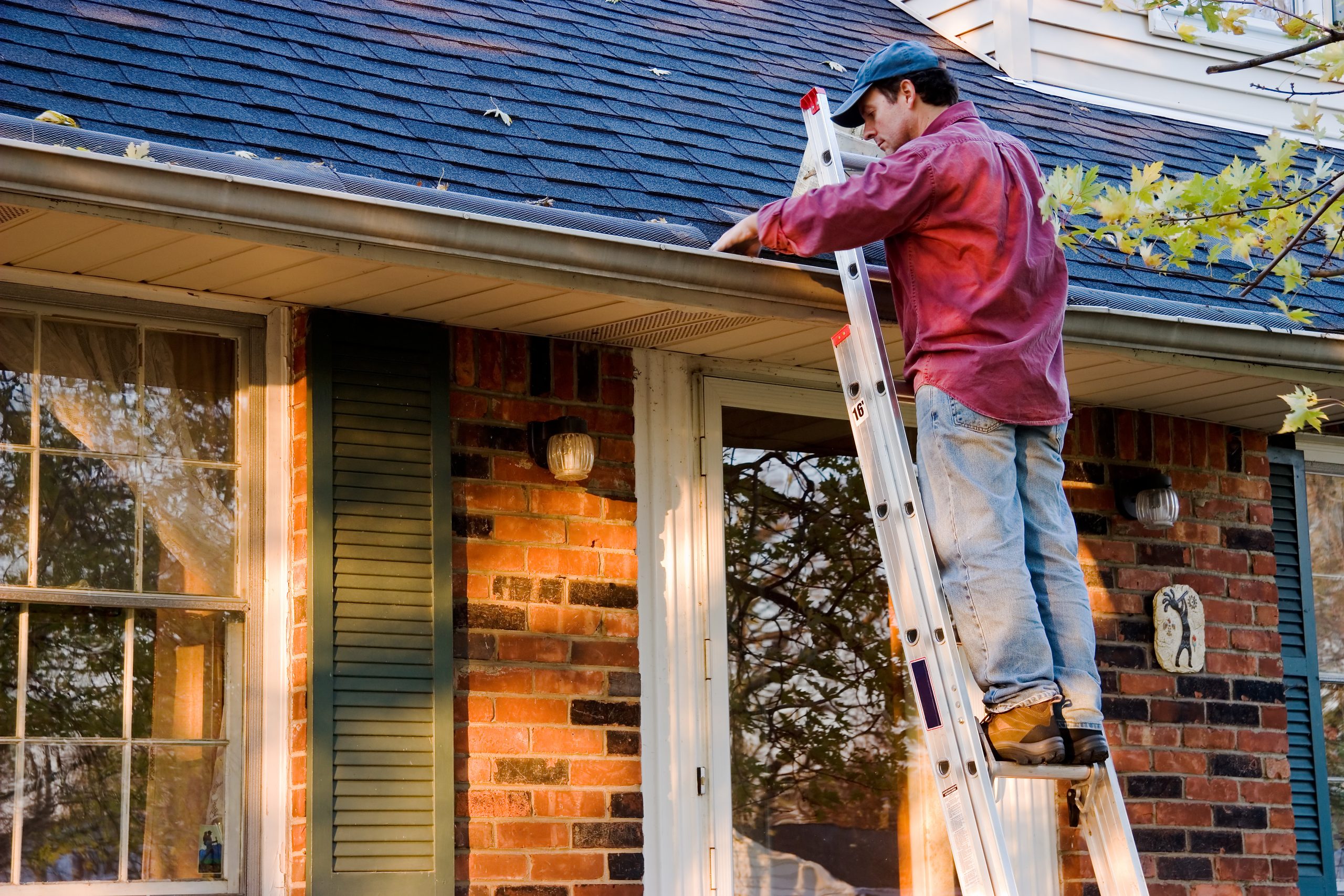 Repair the house with the help of home repair services Portland, OR